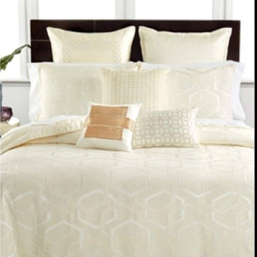 Hotel Collection Cream Pillows Luxurious Bedding